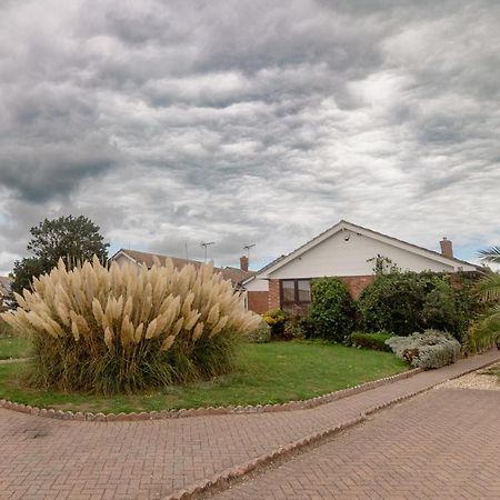 Palm Bay'S Luxury Bungalow - Self Check In & Parking Villa Маргейт Екстериор снимка