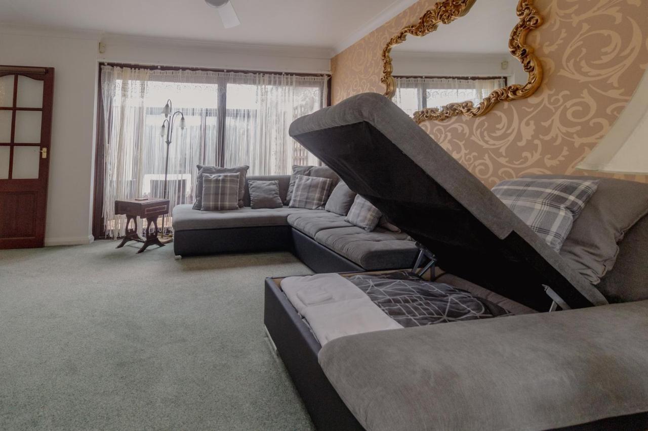 Palm Bay'S Luxury Bungalow - Self Check In & Parking Villa Маргейт Екстериор снимка